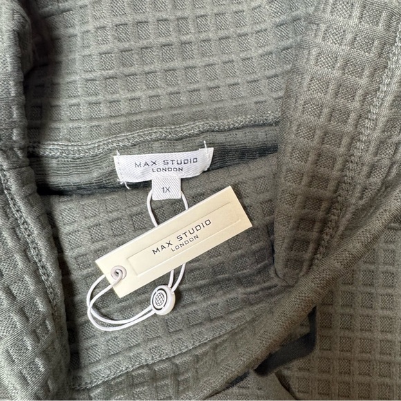 Max Studio London Boat Neck Knit Top - Picture 6 of 7